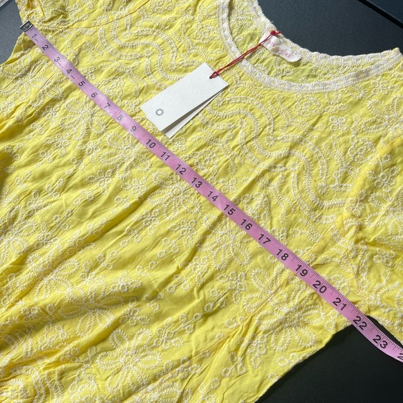 NWT yellow floral embroidered top size XL stretchy bottom hem bohemian hippie - Picture 4 of 13